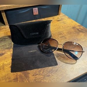 Tom Ford Sunglasses Georgia TF498 Tortoise 52f, 59-17-140 Round Brown Gradient